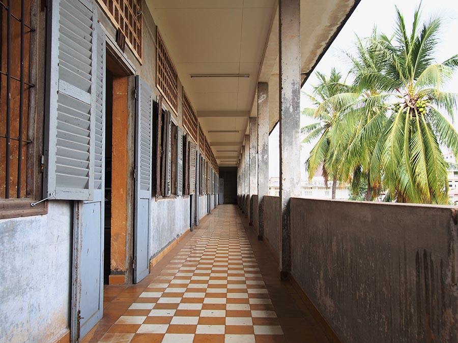 phnom penh centre torture